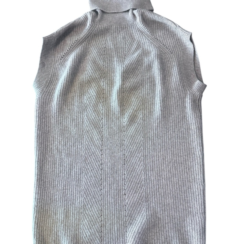 Vince Sleeveless Light Gray Midi Dress - Picture 2 of 7